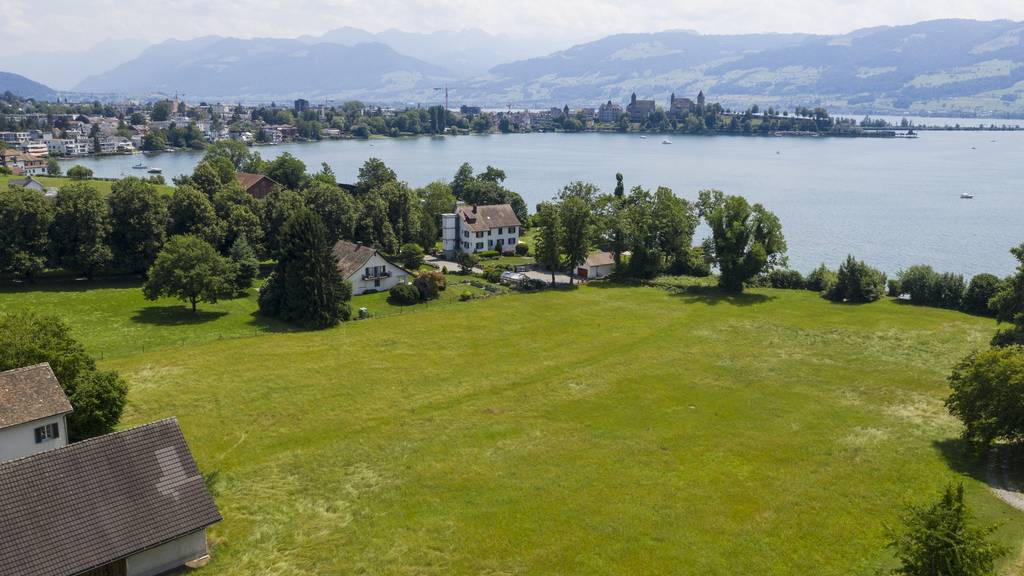 Baustart bei der Villa von Roger Federer am Zürichsee in ...