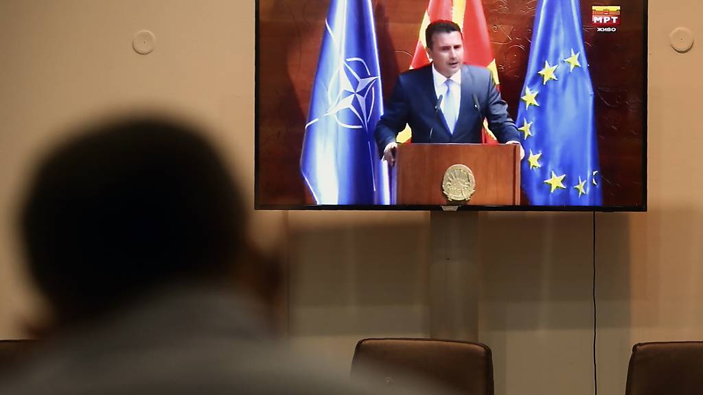 Das nordmazedonische Parlament hat Zoran Zaev erneut zum Ministerpräsidenten gewählt. Foto: Boris Grdanoski/AP/dpa