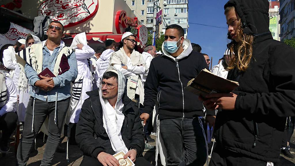 ARCHIV - Zehntausende chassidische Pilger werden trotz des russischen Angriffskrieges zum jüdischen Neujahrsfest in der zentralukrainischen Kleinstadt Uman erwartet. Foto: -/Ukrinform/dpa