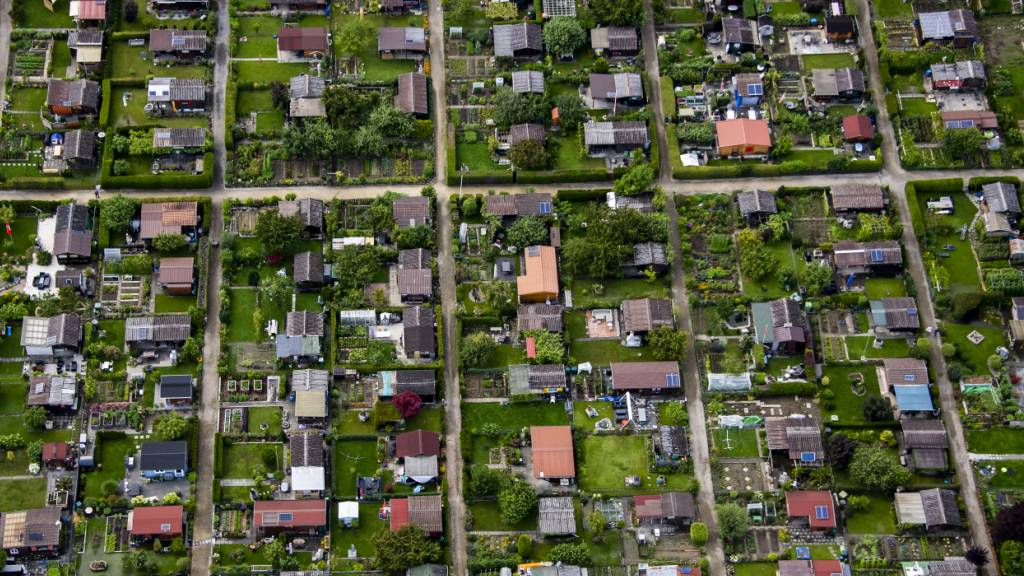In einer Gartenanlage in Dietikon schwelt ein Streit zwischen einem Pächter eines Familiengartens und der Stadt. Das Verwaltungsgericht hat nun die von der Stadt ausgesprochene Kündigung gestützt. (Symbolbild)