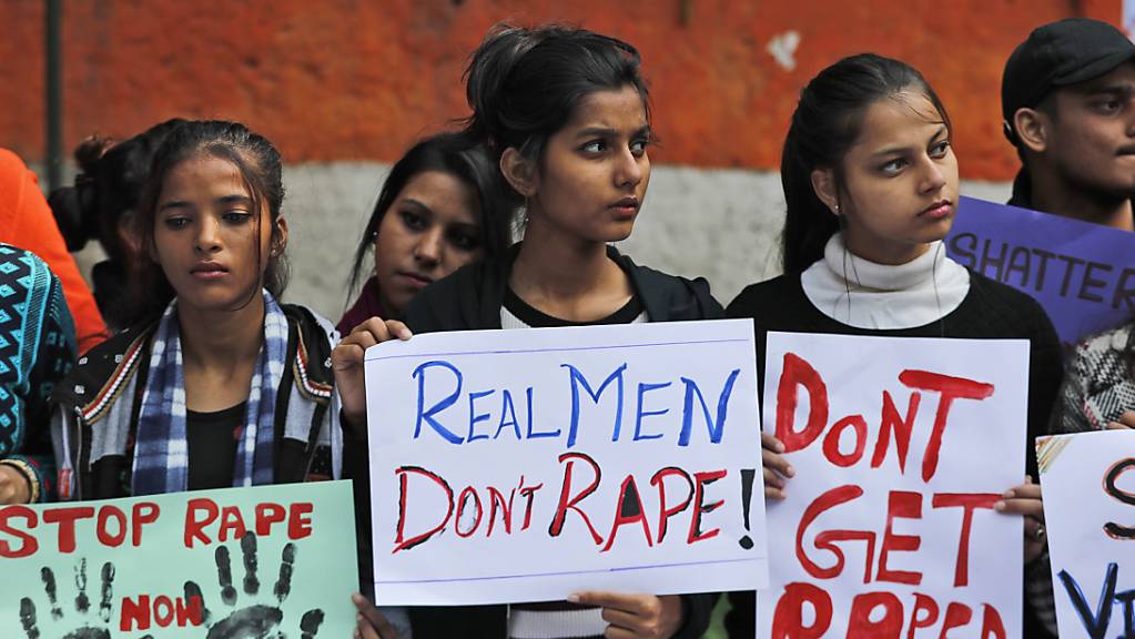 Hunderte Protestieren Nach Gewalttat An Frau In Indien Fm1today