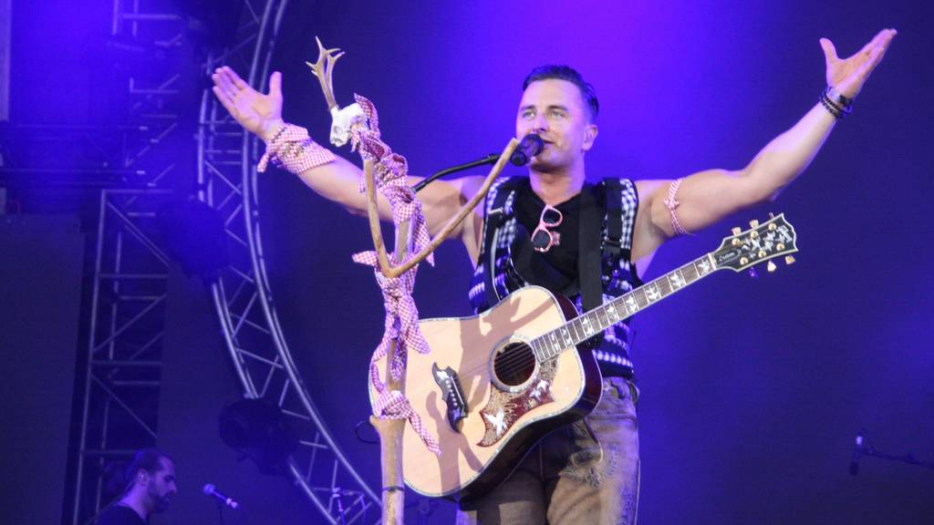 Andreas Gabalier begeisterte die Zuschauer im Kybunpark.