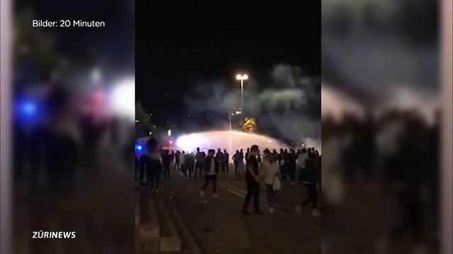 Krawallnacht in Zürich: Polizei und Sanität von FCZ-Fans attackiert