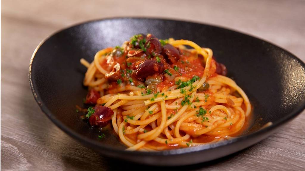 SPAGHETTI ALLA PUTTANESCA von Daniele