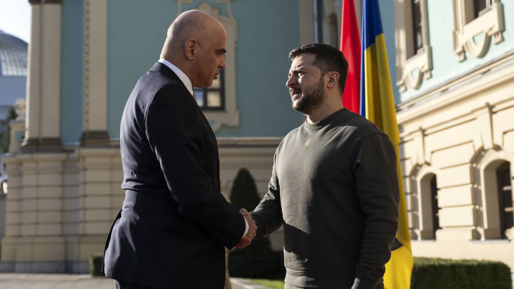 Bundespräsident Alain Berset traf in Kiew am Samstag den ukrainischen Präsidenten Wolodymyr Selenskyj.