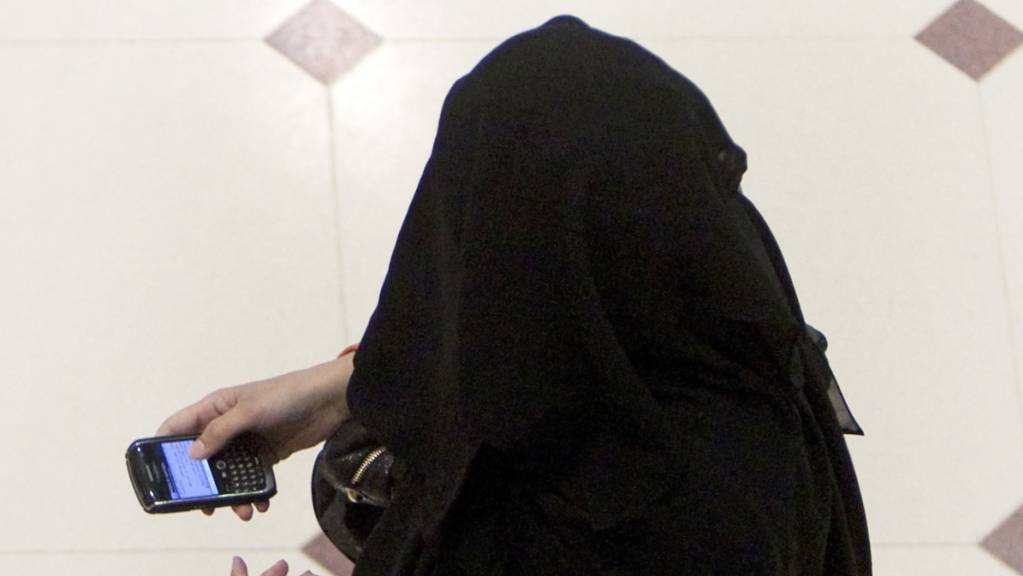 In den vergangenen Jahren hat die saudische Regierung unter Kronprinz Mohammed bin Salman die Rechte der Frauen zwar ausgeweitet. Trotzdem sind sie weiter so stark eingeschränkt wie in kaum sonst einem Land.