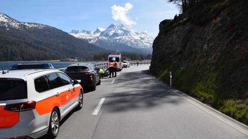 63-jähriger Motorradunfall bei Unfall in Sils GR verletzt