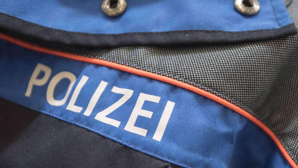 In Obernau bei Kriens LU stürzte am Sonntag eine Töfffahrer in einen Bach. Sie musste verletzt in ein Spital gebracht werden. (Symbolbild)