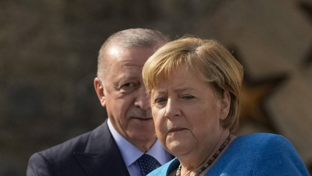 Recep Tayyip Erdogan, Staatspräsident der Türkei empfängt Bundeskanzlerin Angela Merkel (CDU) am Präsidentenpalast Huber Villa in Istanbul.
