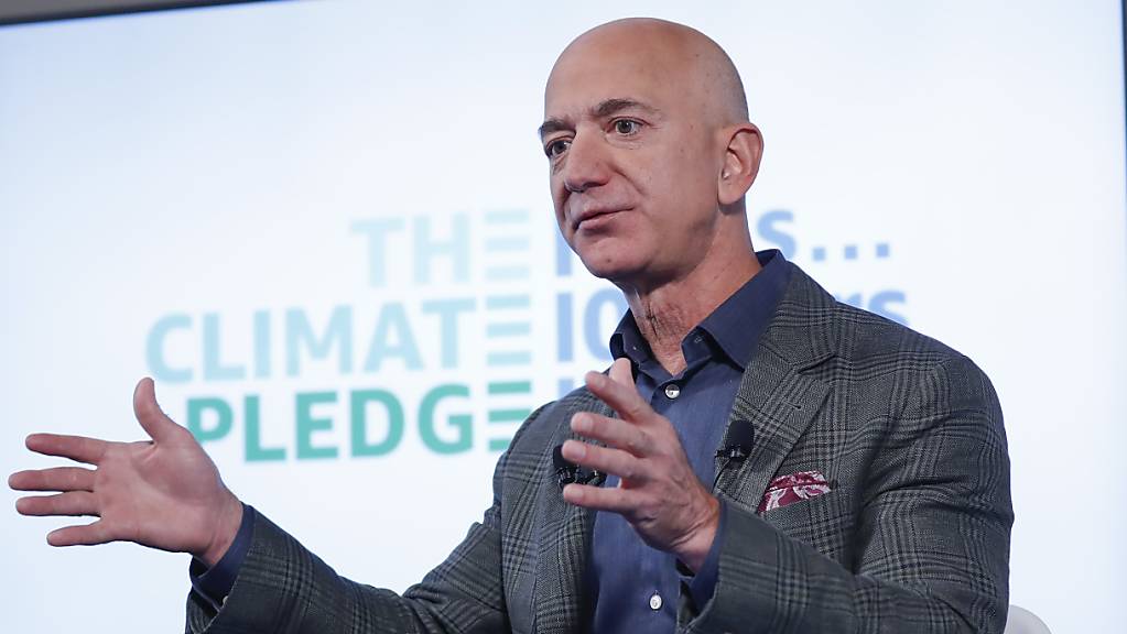 Jeff Bezos setzt bei der Eroberung des Weltalls für seine Geschäfte auf Kooperationen mit anderen Firmen. (Archivbild)