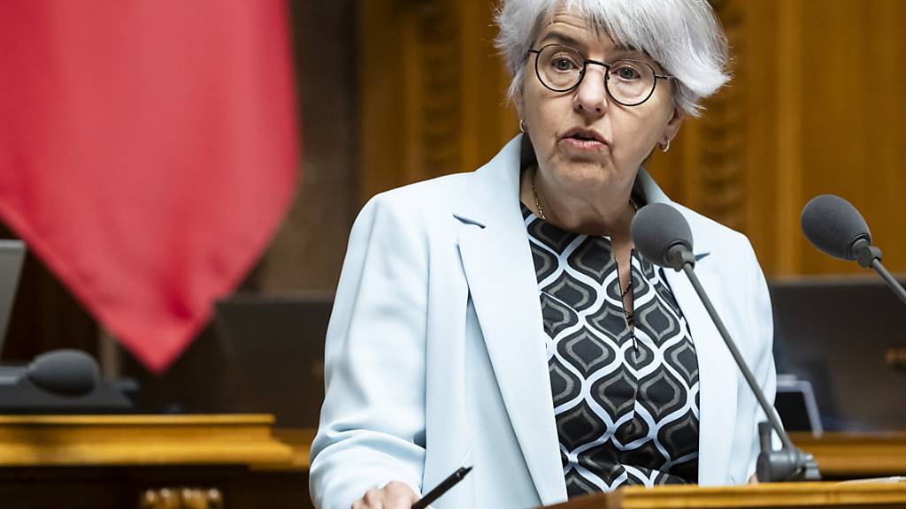 Bundesrätin Elisabeth Baume-Schneider ist am Mittwoch im ersten Wahlgang im Amt bestätigt worden. (Archivbild)