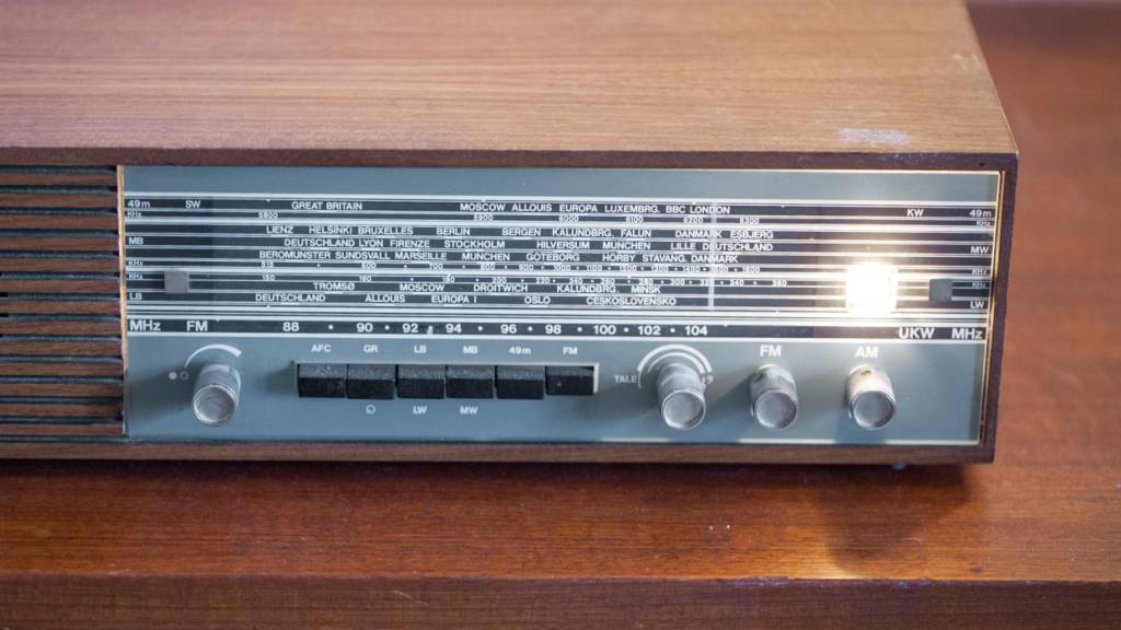 Das Kürzel FM begleitete Radiohörerinnen und Radiohörer jahrzehntelang. (Symbolbild)