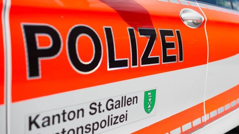 Kopie von Die Kapo St.Gallen musste für einen Unfall im Morgenverkehr ausrücken.