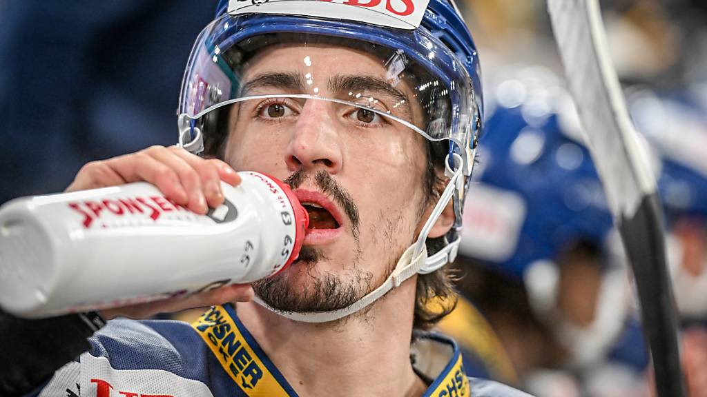 Immer noch voller Energie: Marc Wieser gönnt sich einen Schluck aus der Flasche