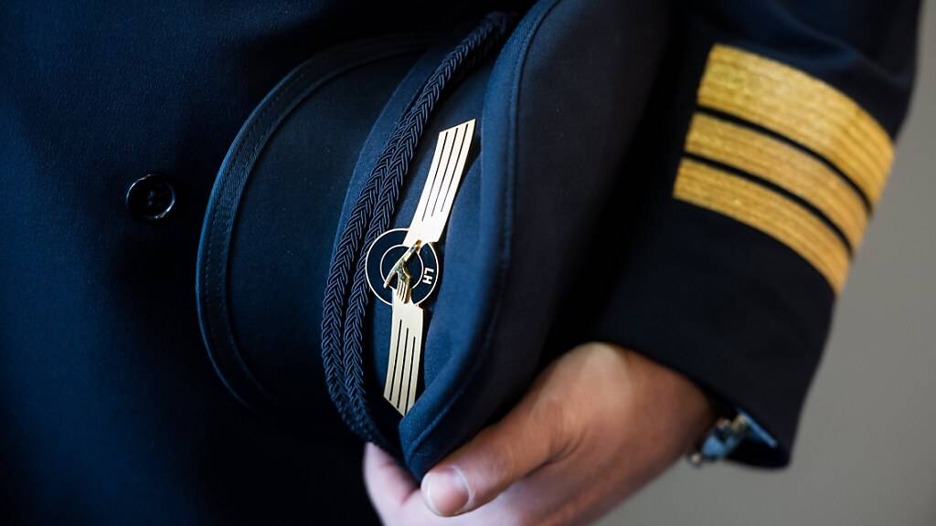 Die Piloten der Lufthansa haben sich auf einen neuen Tarifvertrag geeinigt. (Archivbild)