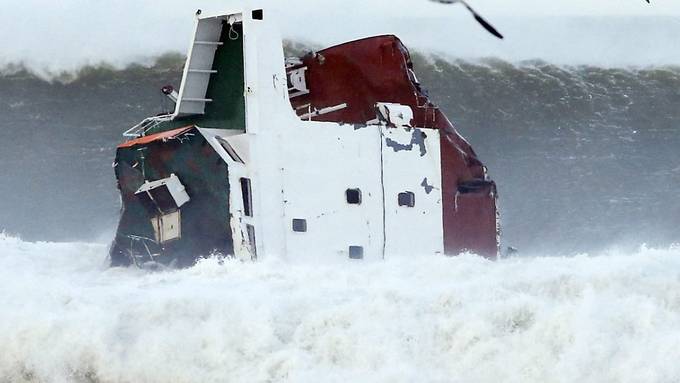 Frachtschiff vor belgischer Küste stösst mit Gastanker zusammen