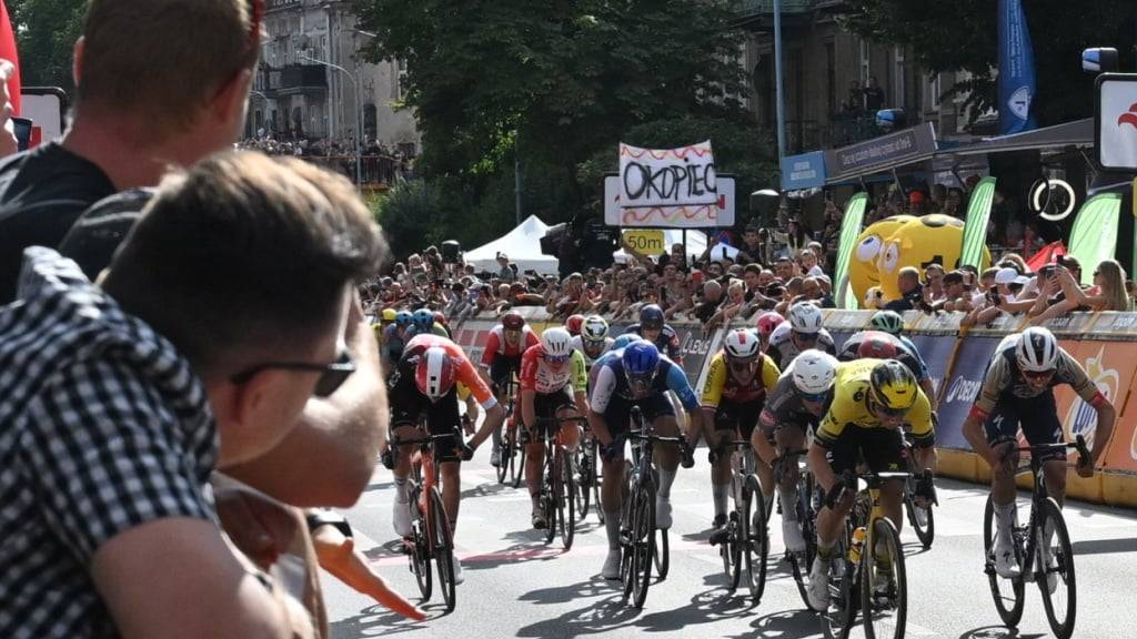 Grosser Publikumserfolg an der Strasse und im Fernsehen: die Tour de France der Frauen