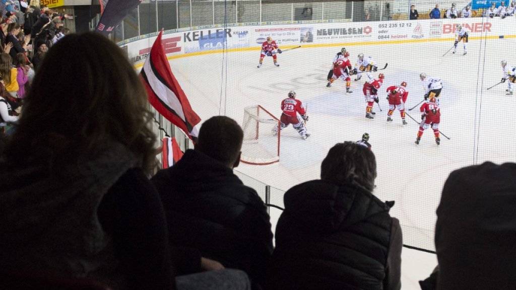 Der EHC Winterthur reitet in der NLB weiter auf einer Erfolgswelle: Vor 1700 Zuschauern feiert er gegen Hockey Thurgau bereits den sechsten Sieg in Folge
