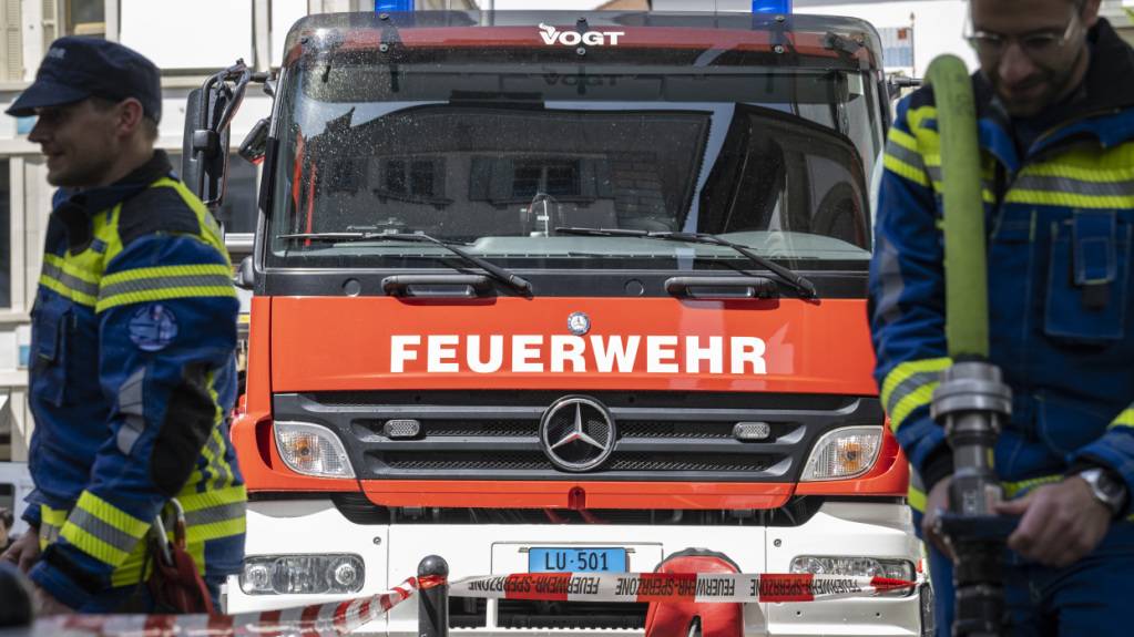 Ein Feuerwehrfahrzeug der Stadt Luzern an einem Aktionstag der Stadt Feuerwehr. (Symbolbild)