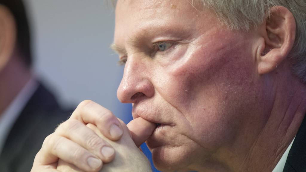 Der Tessiner Regierungspräsident Claudio Zali steht im Zentrum eines Skandals wegen eines Aufrufs zur Gewalt an einer Frau in einem privaten Gespräch. (Archivbild)