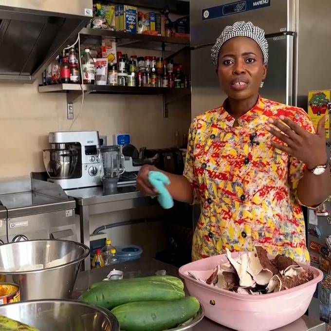 Das zaubert die Köchin der Schweizer Botschaft in Ghana am Herd