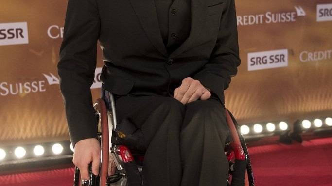 Der Schweizer Behindertensportler Marcel Hug auf dem roten Teppich vor den Credit Suisse Sports Awards in Zuerich am Sonntag, 13. Dezember 2015.