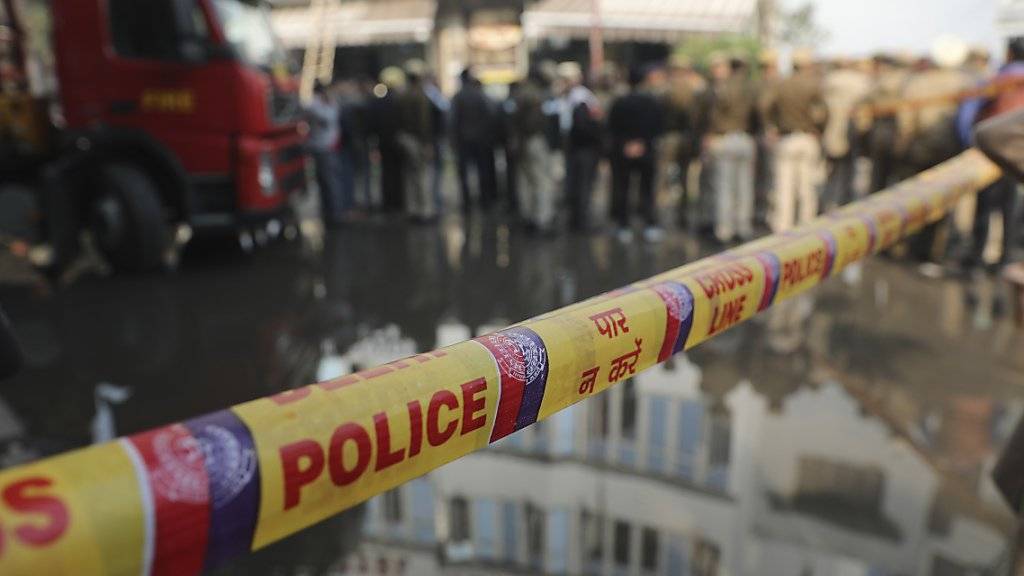 35 Personen wurden aus dem brennenden Hotel in der indischen Hauptstadt Neu-Dehli gerettet.