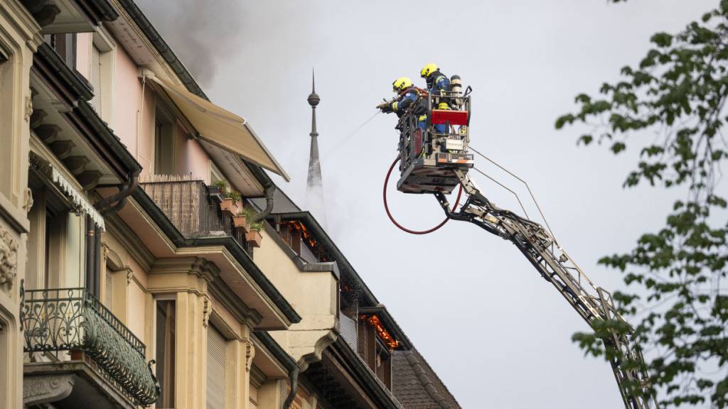 Brand in Dachstock des Hotels Continental Park in Luzern