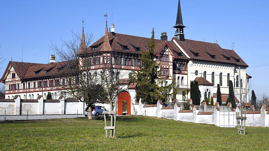 Das Kloster St. Scholastika in Tübach SG. Nach dem Wegzug der betagten Kapuzinerinnen-Schwestern nach Notkersegg sollen Schwestern der Familie Mariens wieder Leben ins Tübacher Kloster bringen.