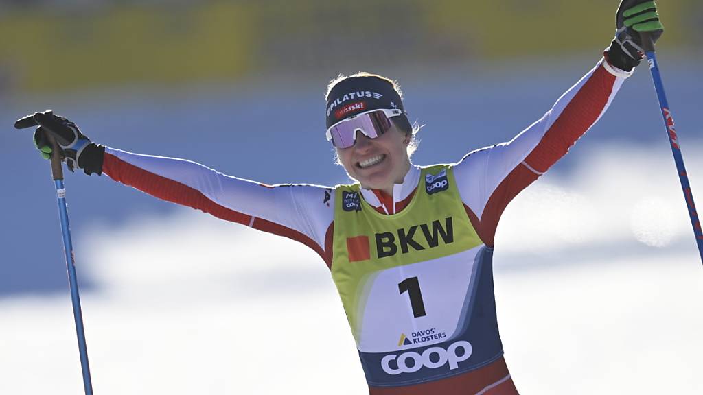 Geschafft: Nadine Fähndrich läuft in Davos mit der Nummer 1 als Prolog-Schnellste auch im Sprint-Final als Erste ein.
