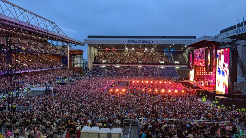 Radio 32 war beim Harry Styles Konzert in Glasgow