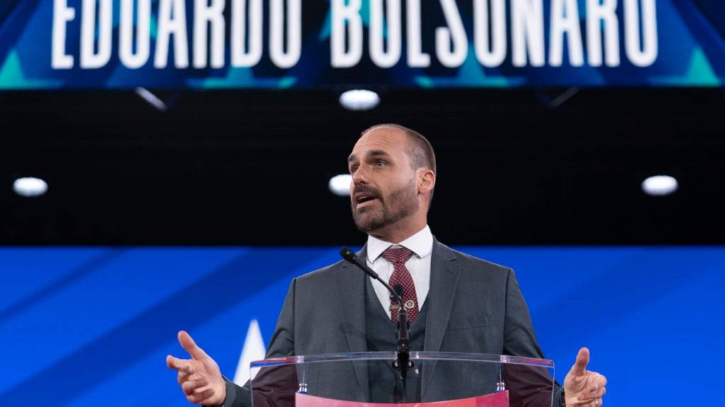 ARCHIV - Eduardo Bolsonaro, Mitglied des brasilianischen Abgeordnetenhauses, spricht während der Conservative Political Action Conference (CPAC) in Oxon Hill. Foto: Jose Luis Magana/FR159526 AP/dpa