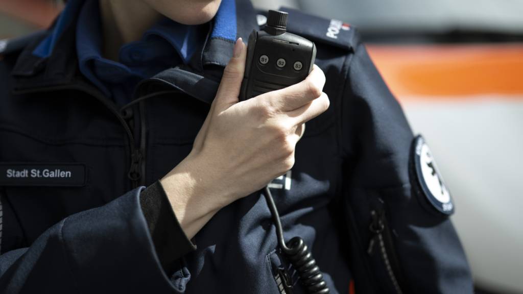 Arbeiter verletzt sich beim Umgang mit Schwefelsäure in St. Gallen