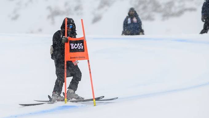 Neuschnee verhindert drittes Abfahrts-Training in Zermatt