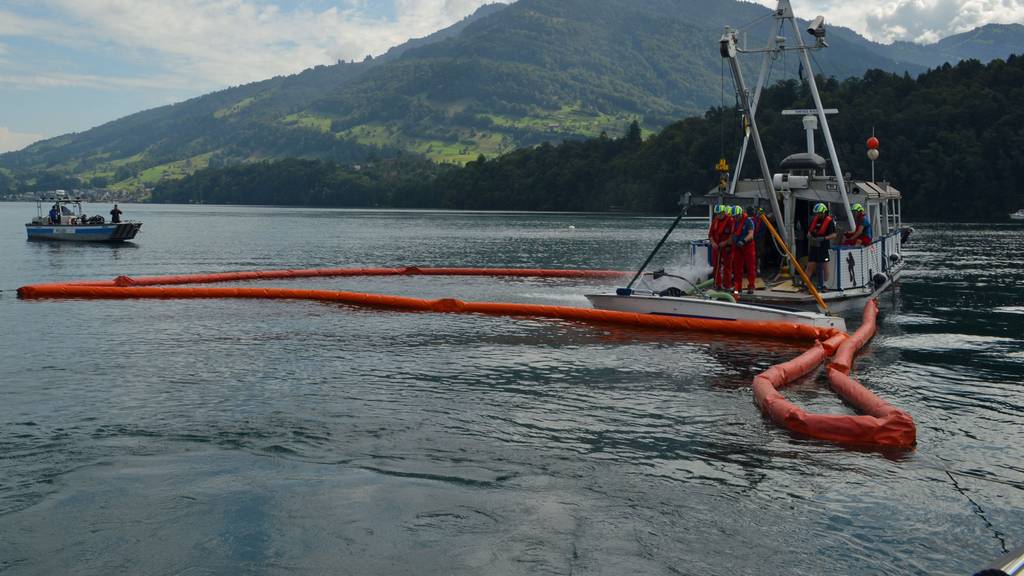 Gesunkenes Boot aus Vierwaldstättersee geborgen