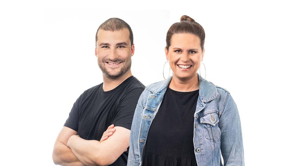 Die Radio Pilatus Morgencrew mit Marco Zibung und Selina Linder