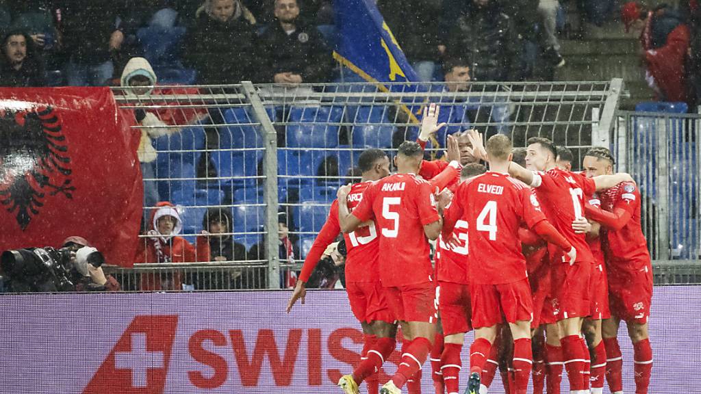 Geschafft: Die Schweizer Nationalmannschaft holt sich gegen Kosovo trotz erneut spätem Ausgleich das EM-Ticket ab