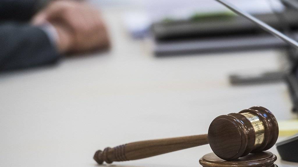 Die Richter des Bundesstrafgerichts in Bellinzona haben zwei nigerianische Brüder wegen Kokainschmuggels zu langen Freiheitsstrafen verurteilt. (Symbolbild)