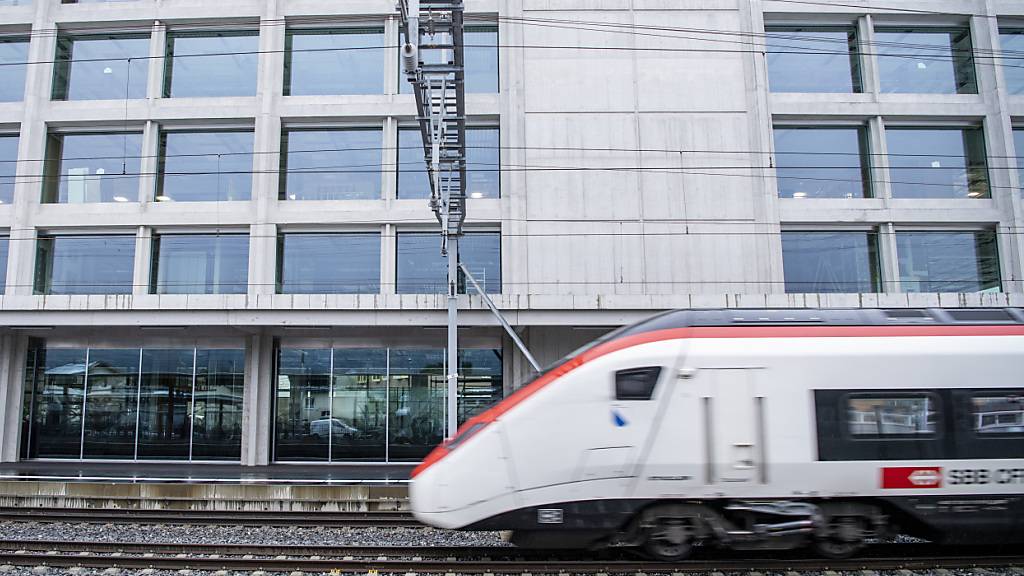 Ein Intercity im 2021 eröffneten Kantonsbahnhof Altdorf. (Archivaufnahme)