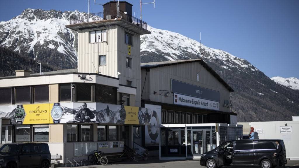 Der Flughafen Samedan im Engadin soll für 68,5 Millionen Franken ausgebaut werden. (Archivbild)