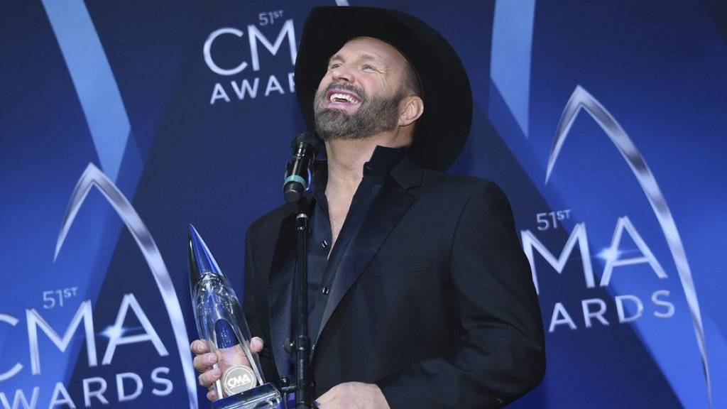 Garth Brooks sammelt «Entertainer des Jahres»-Awards: Der Country-Musiker hat den Preis in dieser Sparte an der diesjährigen CMA-Preisverleihung zum sechsten Mal gewonnen.