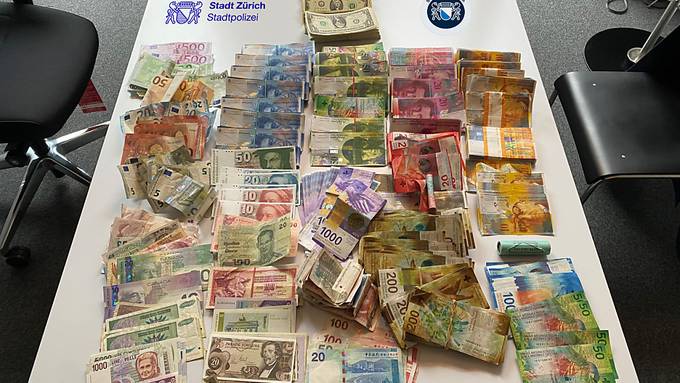 200'000 Franken Bargeld und ein Kilogramm Kokain gefunden – Drogendealer verhaftet