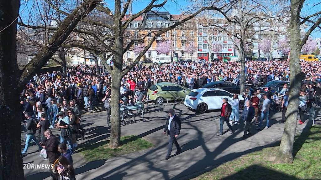 Trauermarsch in Basel für 7-jährigen Buben 