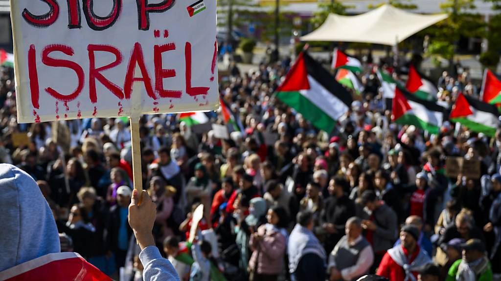 Bei der Kundgebung am Samstag in Lausanne skandierten die Demonstranten unter anderem «Free, free Palestine».