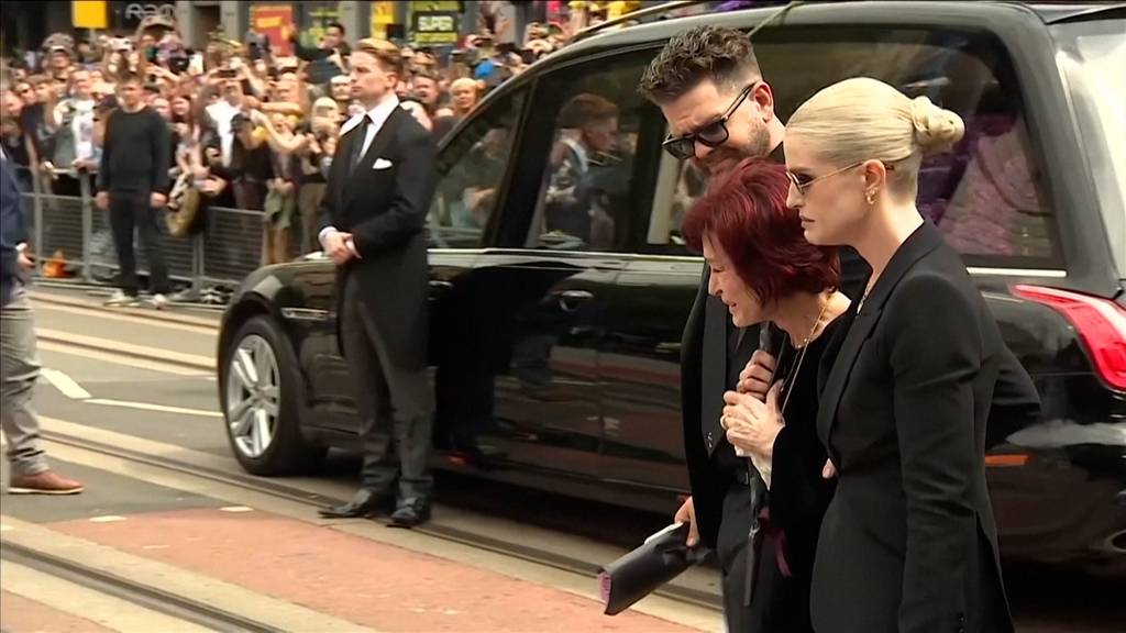 Familie und Fans nehmen Abschied von Ozzy Osbourne