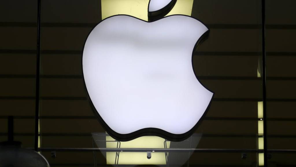 Apple hat laut einem Medienbericht die Ambitionen bei der Entwicklung eines Elektroautos zurückgeschraubt und peilt nun eine Markteinführung für 2028 an. (Archivbild)