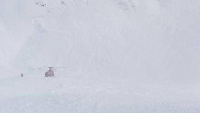 Zwei Skifahrer bei Lawinen-Niedergang in Andermatt verletzt