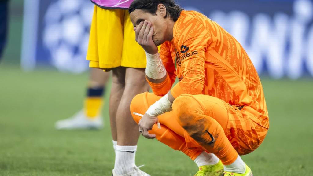 Statt die Krönung seiner Karriere erlebt Inters Schweizer Goalie Yann Sommer einen rabenschwarzen Finalabend, auch wenn ihn bei den Gegentoren keine Schuld trifft