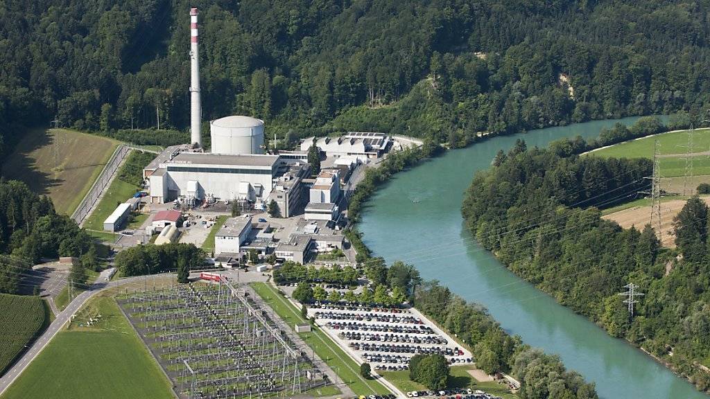 Das Atomkraftwerk Mühleberg erfüllt die Forderungen der Aufsichtsbehörde für den Weiterbetrieb des Werks bis zur endgültigen Ausserbetriebnahme im Jahr 2019. (Archivbild)