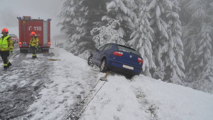 Unfälle wegen schneebedeckten Strassen